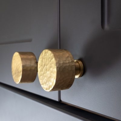 AW816 Leila Hammered Knob
