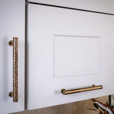 AW817 Leila Hammered Pull